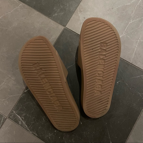 Balenciaga Logo Sport Slides (Beige/Black, US7) - fits like a 6 - Picture 5 of 7